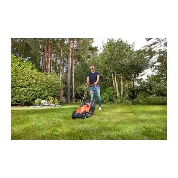 Black+Decker Rasaerba A Filo 1200W 32cm Black+Decker Rasaerba A Filo 1200W 32cm