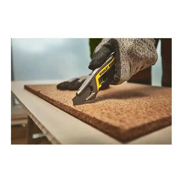 Stanley Cutter Fatmax® Avec Curseur Et Système De Brise-Lame Intégré - 18 mm