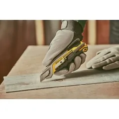 Stanley Cutter Fatmax® Con Cursore e Sistema Spezzalama Integrato - 18 mm