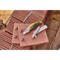 Stanley Cutter Fatmax® Avec Curseur Et Système De Brise-Lame Intégré - 18 mm