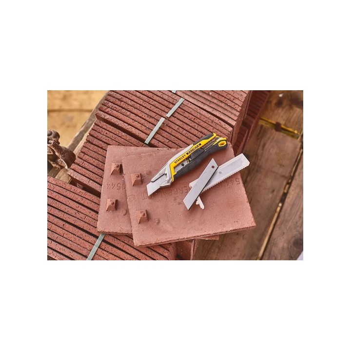 Stanley Cutter Fatmax® Avec Curseur Et Système De Brise-Lame Intégré - 18 mm