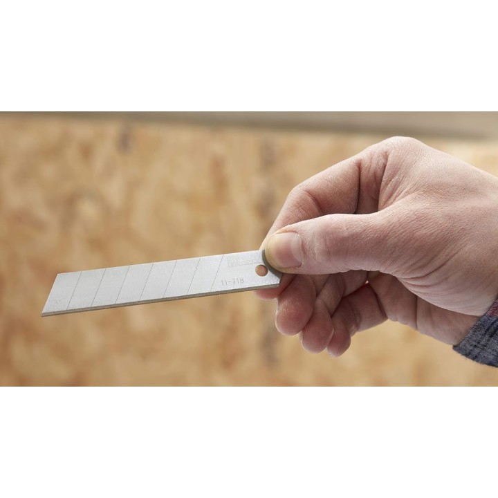 Emballage frontal STANLEY FatMax 2-11-718 avec visuels produit