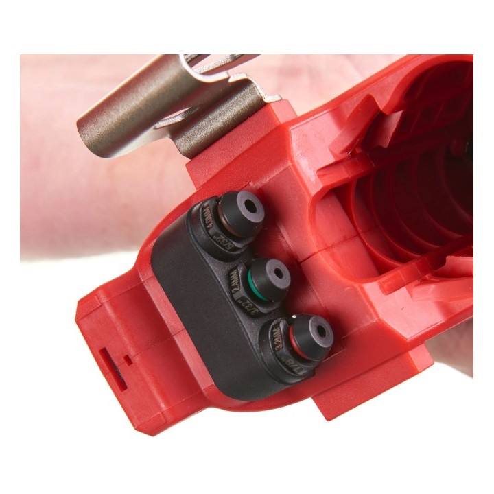 Rivettatrice compatta M12 con batteria montata
