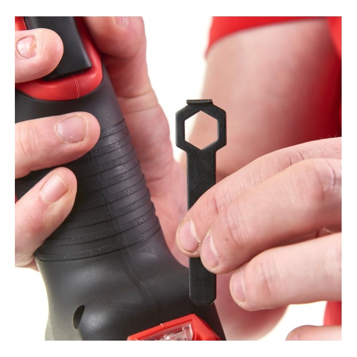 Rivettatrice M12 con gancio per cintura e anello anticaduta