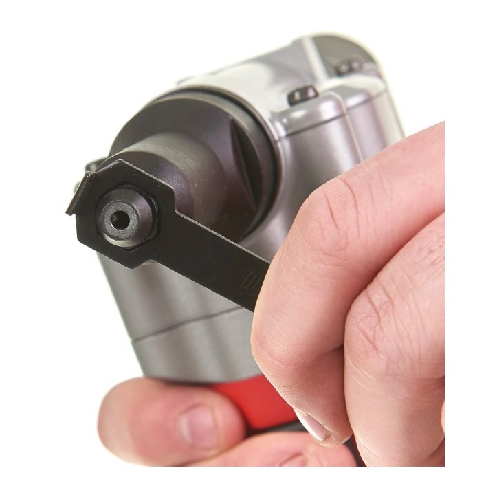 Rivettatrice MILWAUKEE M12 vista posteriore e vano impugnatura