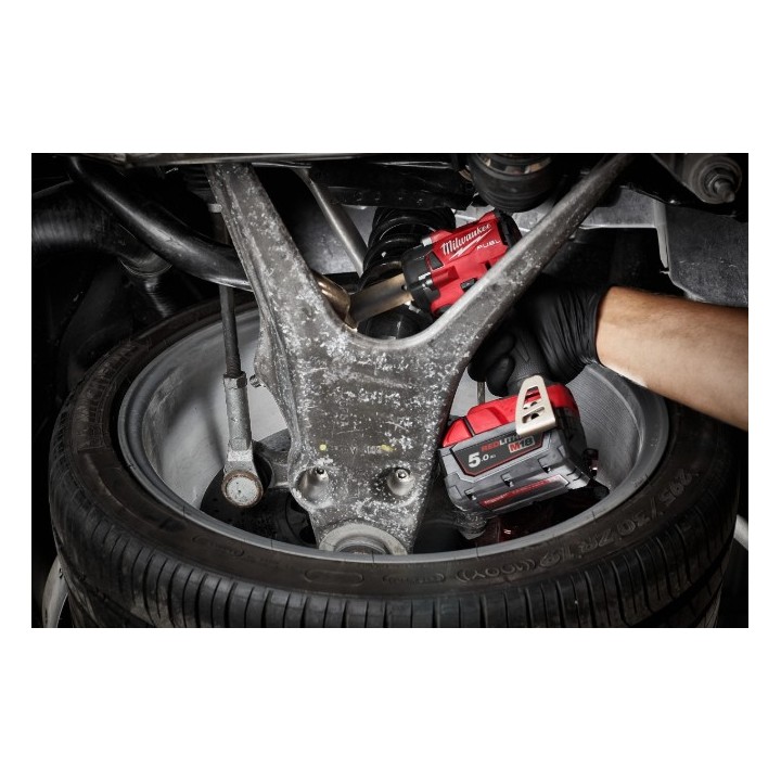 Kit Milwaukee M18 B5 : outil, 2 batteries M18 B5, chargeur M12-18 FC, valise