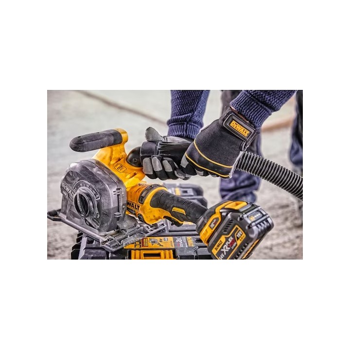 DEWALT DCG200T2-QW détail des entrées d'air avec grille protectrice