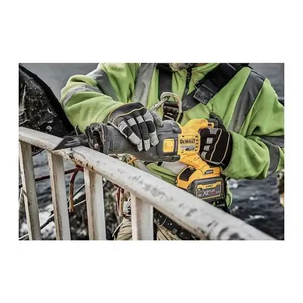 Dewalt Sega circolare 54V XR FLEXVOLT 2 x 9Ah Dewalt Sega circolare 54V XR FLEXVOLT 2 x 9Ah