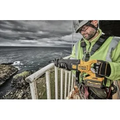 Dewalt  Scie circulaire 54V XR FLEXVOLT 2 x 9Ah Dewalt  Scie circulaire 54V XR FLEXVOLT 2 x 9Ah