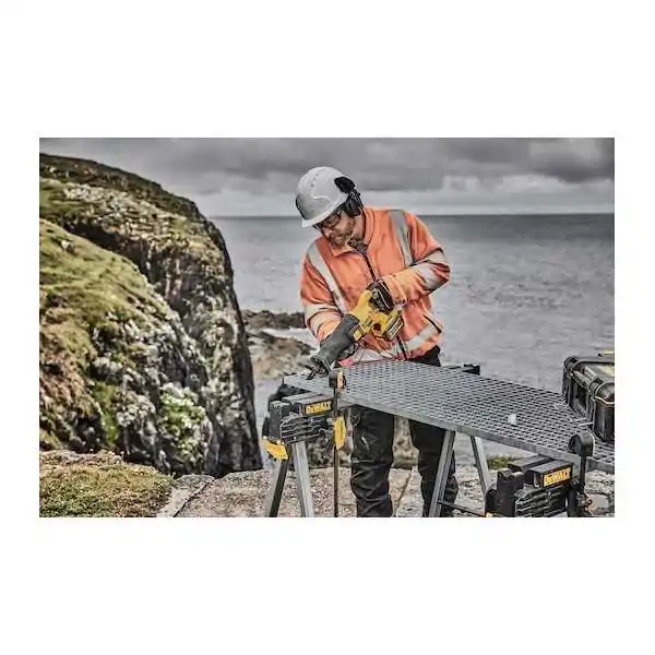 Dewalt  Scie circulaire 54V XR FLEXVOLT 2 x 9Ah Dewalt  Scie circulaire 54V XR FLEXVOLT 2 x 9Ah