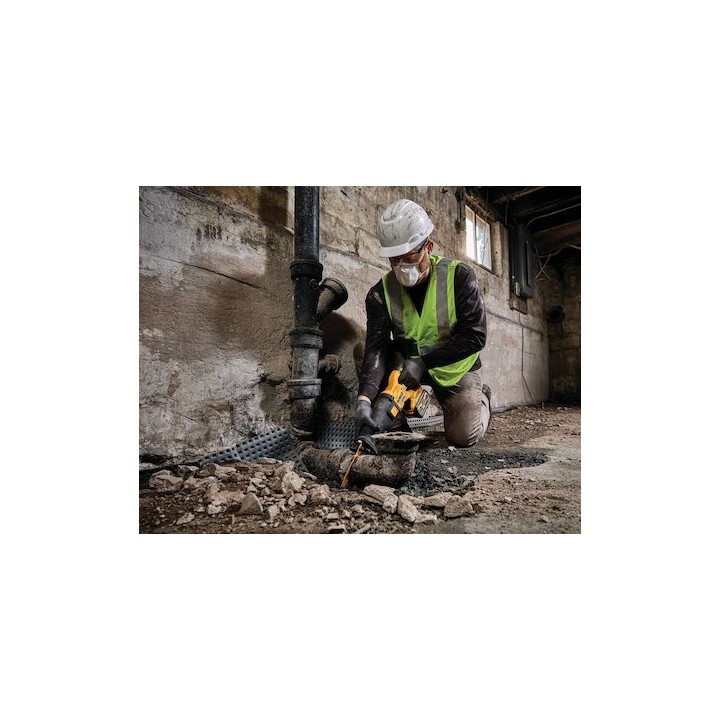 DEWALT DCS389X2-QW vue du profil de la lame et du verrou