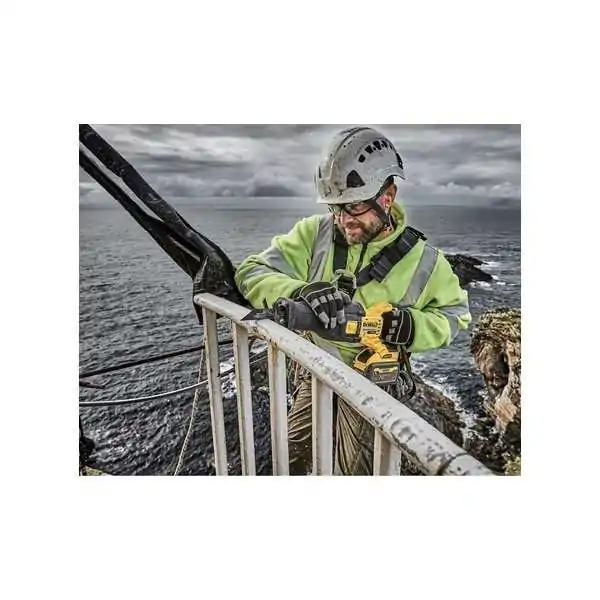 Dewalt Sega circolare 54V XR FLEXVOLT 2 x 9Ah Dewalt Sega circolare 54V XR FLEXVOLT 2 x 9Ah