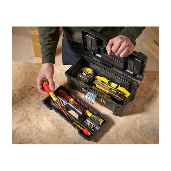 Stanley Coffre à outils Essential - Charnières métalliques 320 x 188 x 132 mm Stanley Coffre à outils Essential - Charnières métalliques 320 x 188 x 132 mm