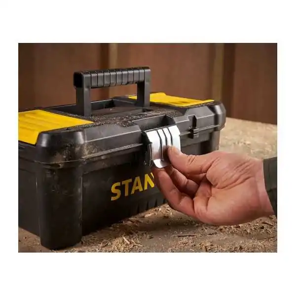 Stanley Coffre à outils Essential - Charnières métalliques 320 x 188 x 132 mm Stanley Coffre à outils Essential - Charnières métalliques 320 x 188 x 132 mm