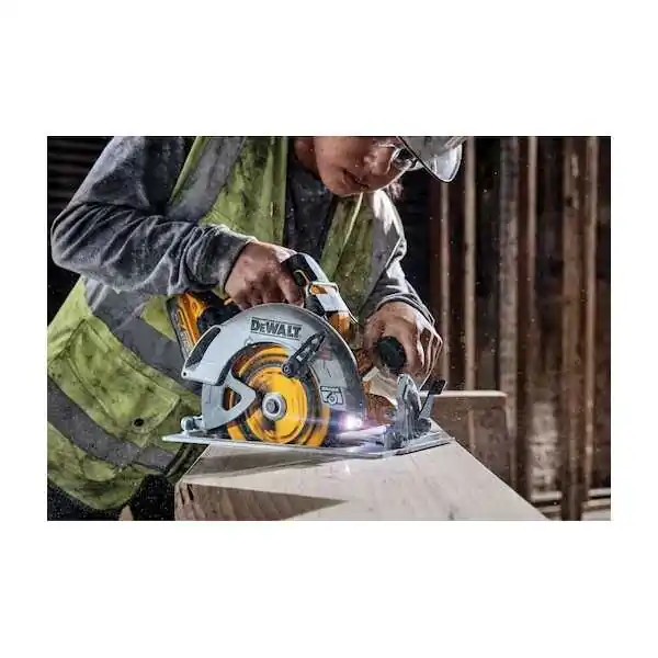 Dewalt Scie Circulaire  18V Moteur BRUSHLESS.