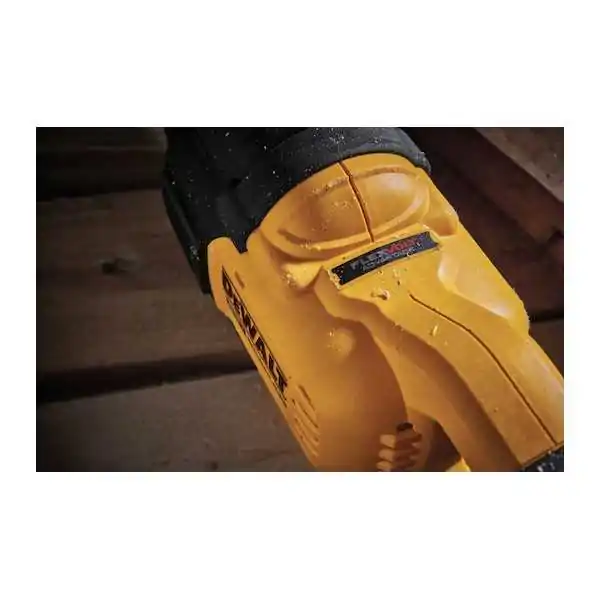 Scie universelle Dewalt XR 18 V avec avantage FLEXVOLT