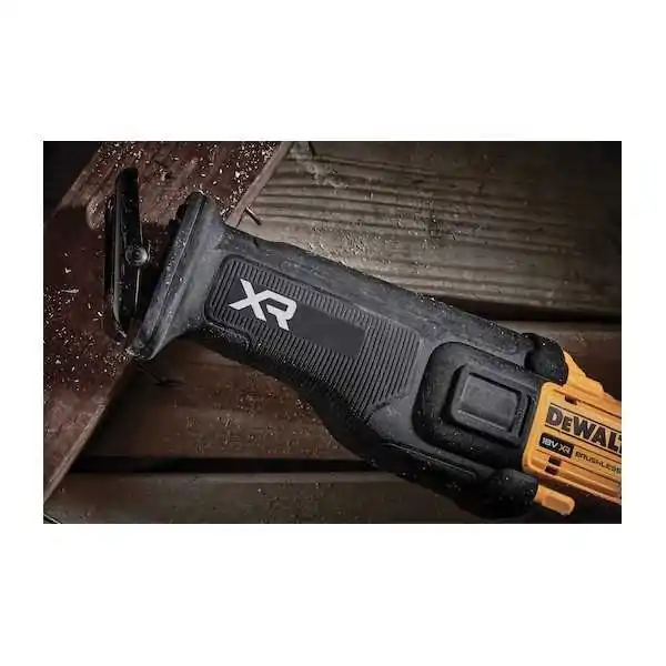 Scie universelle Dewalt XR 18 V avec avantage FLEXVOLT