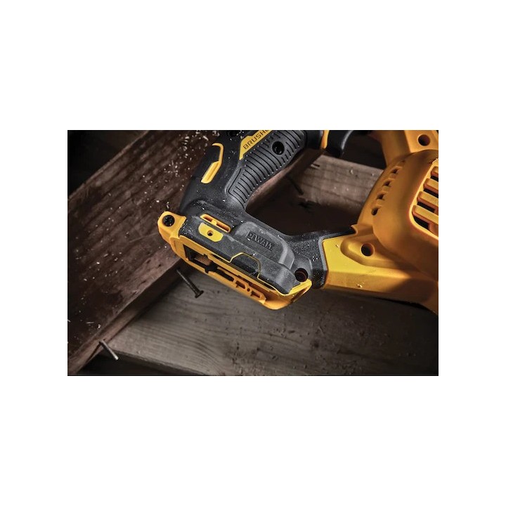 Dettaglio leve e interruttore a scatto della DEWALT DCS386NT-XJ