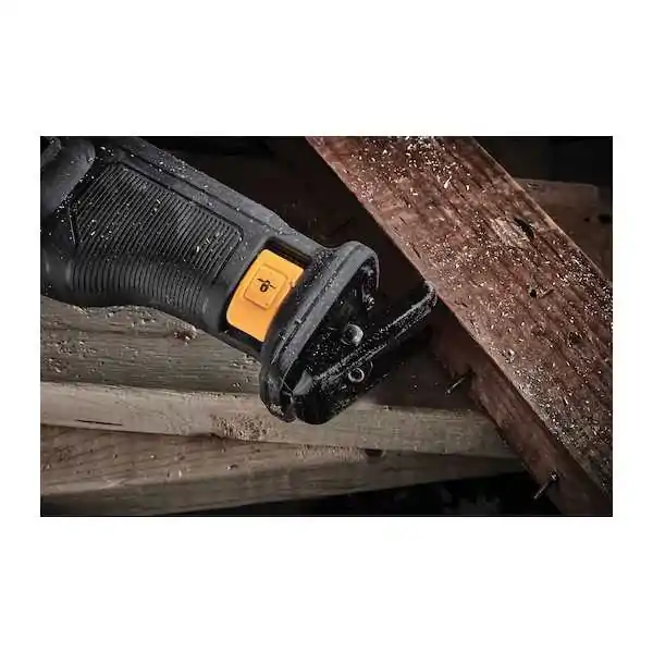 Scie universelle Dewalt XR 18 V avec avantage FLEXVOLT