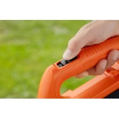 Souffleur axial Black+Decker 18 V au lithium-ion (unité sans batterie ni chargeur) Souffleur axial Black+Decker 18 V au lithium-ion (unité sans batterie ni chargeur)