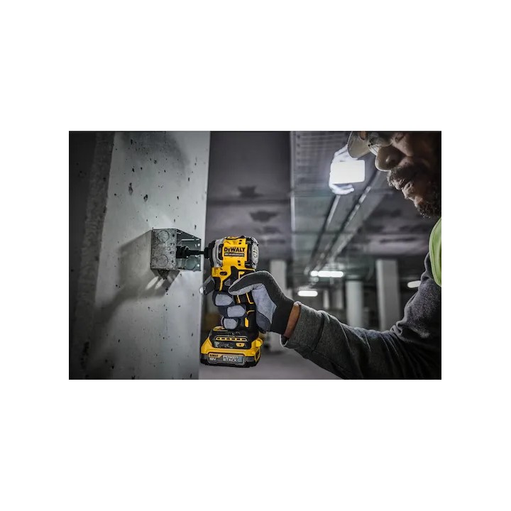 Avvitatore DEWALT con illuminazione LED ad anello accesa