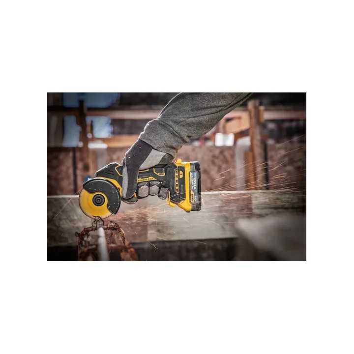 Mini scie DEWALT DCS438N-XJ vue de dessus montrant poids et compacité