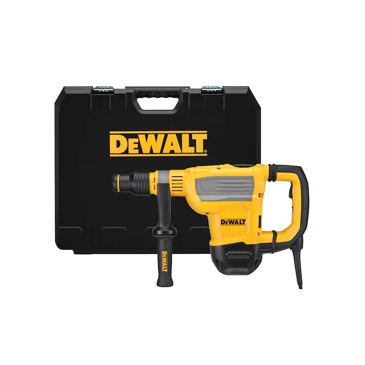 DEWALT D25614K-QS in uso su muratura durante la foratura