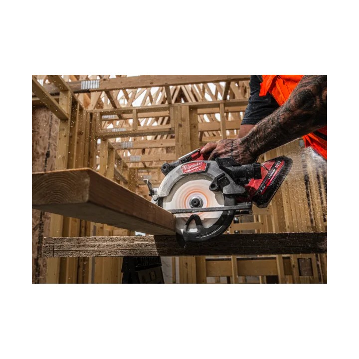 Sega circolare MILWAUKEE M18 FUEL con gancio di supporto in metallo