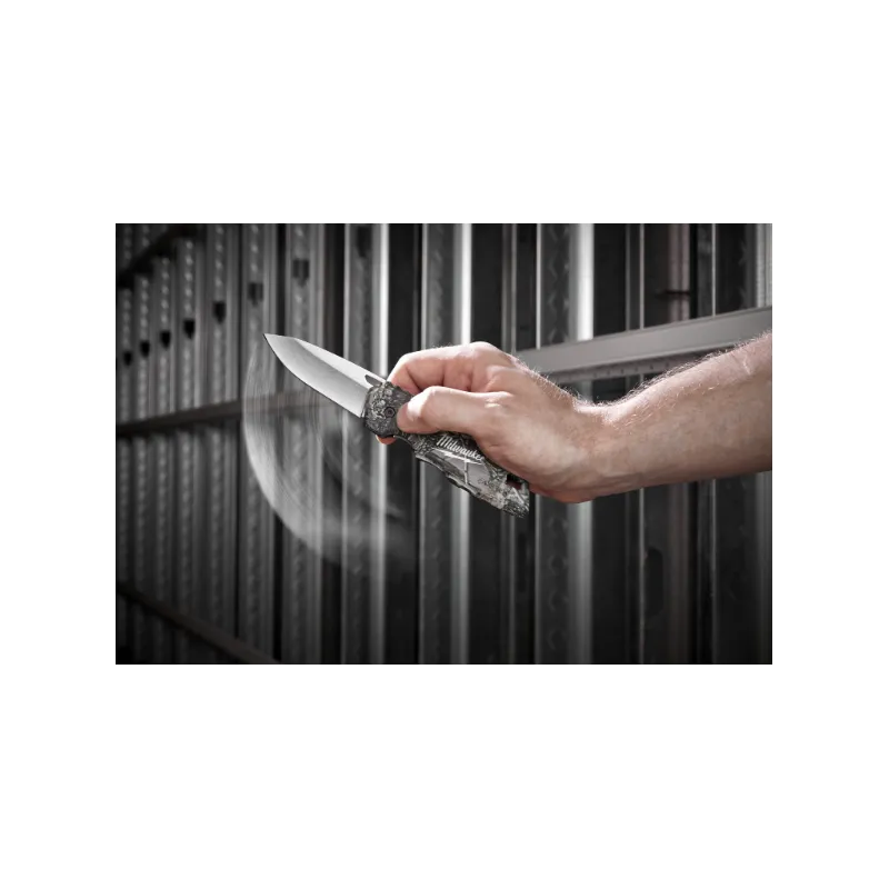 Couteau de sport pliant Milwaukee en camouflage