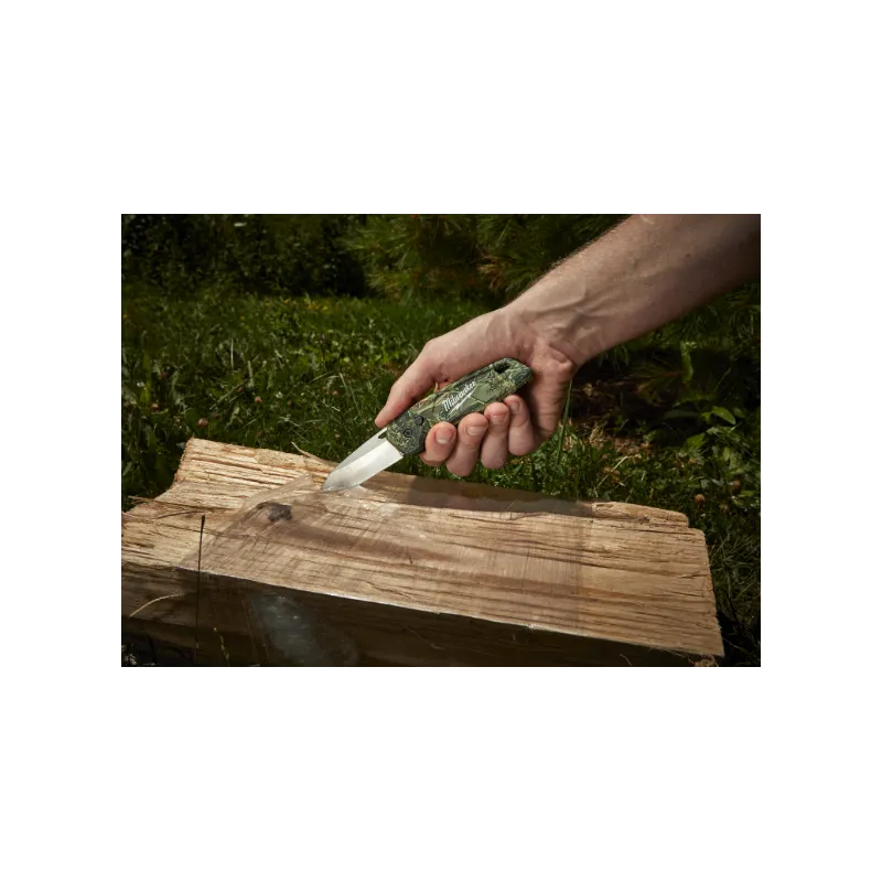 Couteau de sport pliant Milwaukee en camouflage