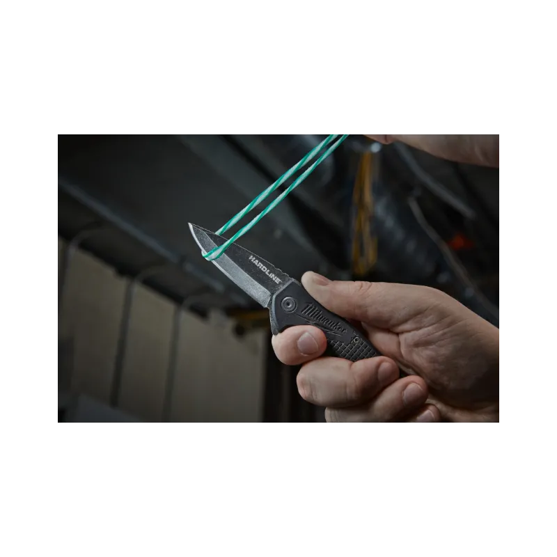 Couteau de sport pliant à lame extra-résistante Milwaukee