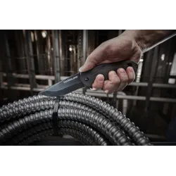 Couteau de sport pliant à lame extra-résistante Milwaukee