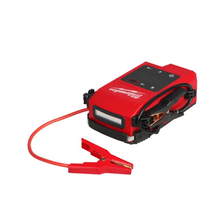 Pinces connectées à une batterie pour démarrage
