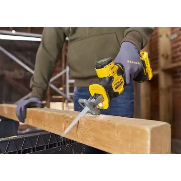 STANLEY SFMCS305B-XJ détail de la fixation de lame sans outil