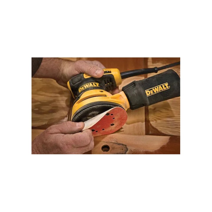 DEWALT DWE6423-QS impugnatura ed ergonomia per uso prolungato